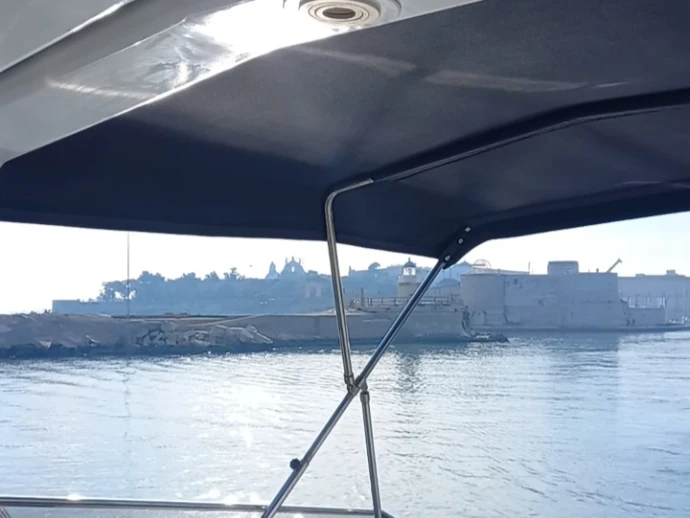 Ein Mochi Craft 47 mieten in Bisceglie