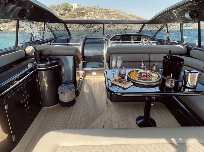 Yacht mieten in Mykonos (City) - Sunseeker 68 Custom 