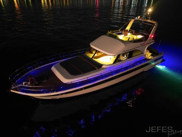 Ein Custom Made Special mieten in Beşiktaş