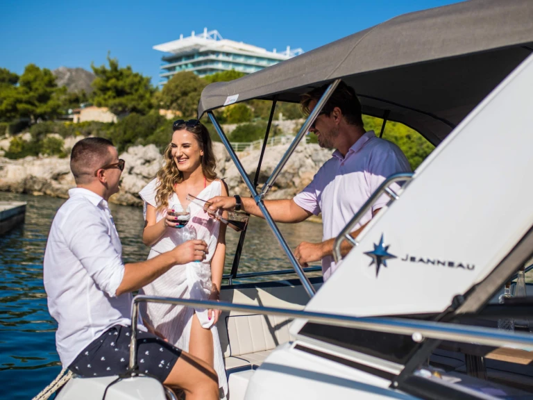 Jeanneau Leader 30 mieten Dubrovnik