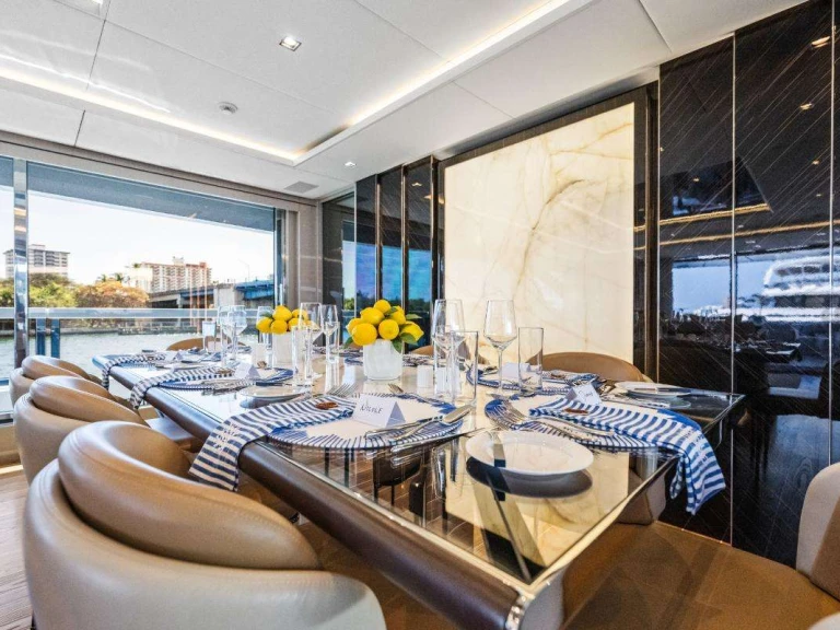 Bootsverleih Mangusta ARTEMIS Bahamas Samboat