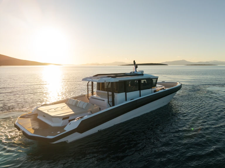 Motorboot mieten in Olympic Marine zum besten Preis