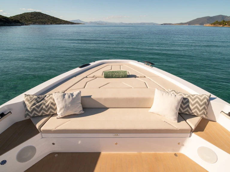 Technohull XPD 46 mieten Olympic Marine