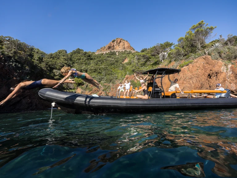 YachtCharter in Mandelieu-la-Napoule - Narwhal Fast 1100 auf SamBoat