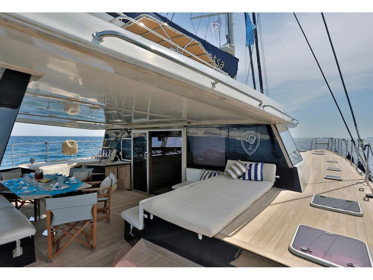 Katamaran mieten in Keramotí zum besten Preis