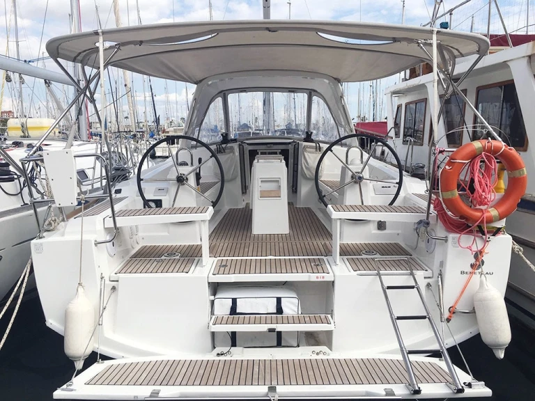 Bénéteau Oceanis 38.1 mieten Cambrils