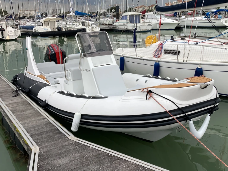 Boot mieten La Rochelle günstig Super Luc 660