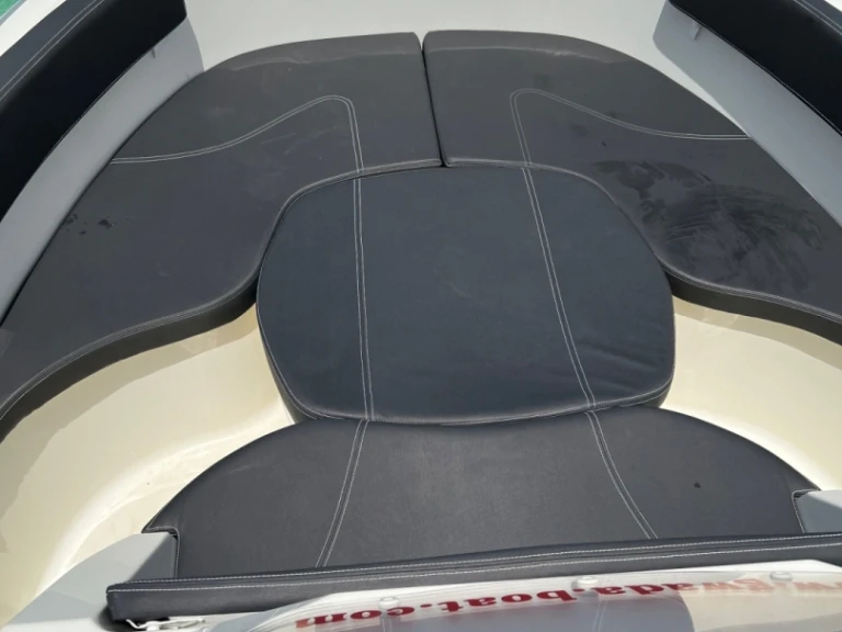 Vermietung Motorboot Pacific Craft mit Führerschein