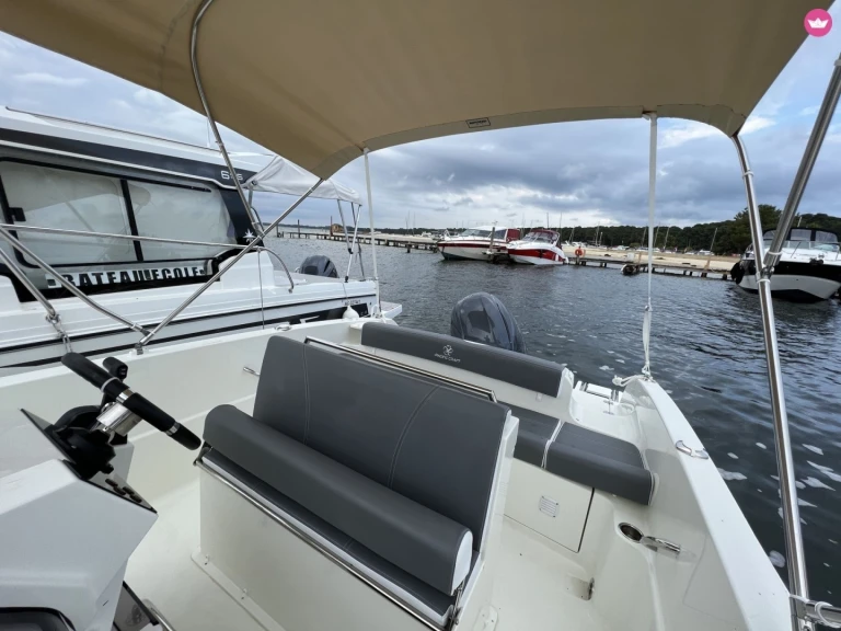 Pacific Craft 670 OPEN mieten Sainte-Rose