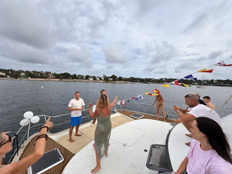 YachtCharter in Golfe-Juan - Fountaine Pajot Cumberland 44 auf SamBoat