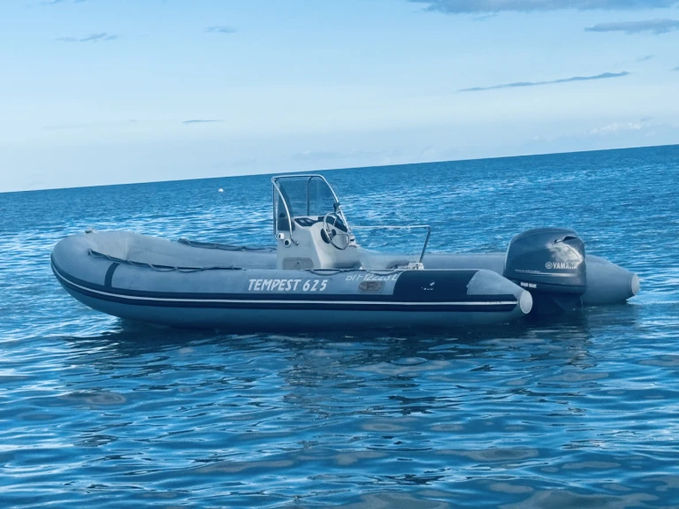 Schlauchboot mieten in Pinarellu - Capelli Tempest 625 work