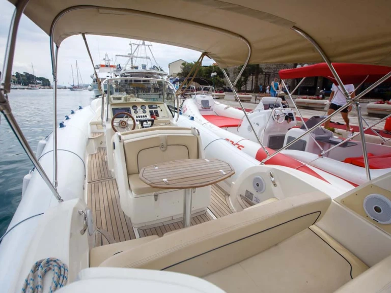 Schlauchboot mieten in Medulin zum besten Preis