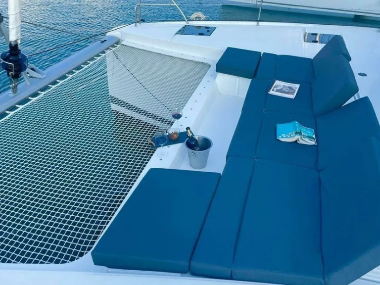 Ein Fountaine Pajot Astrea 42 mieten in Punat