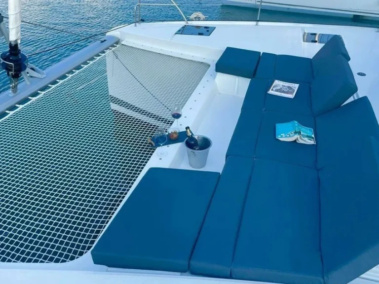 Ein Fountaine Pajot Astrea 42 mieten in Punat