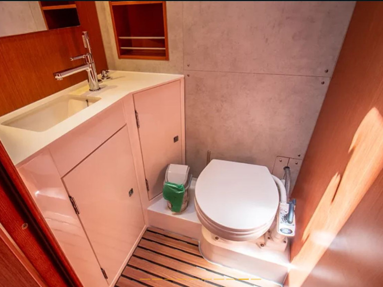 Bootsverleih Bavaria Bavaria C42 Lefkáda Samboat