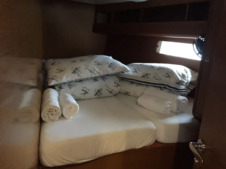 YachtCharter in Seget Donji - Jeanneau Sun Odyssey 479 auf SamBoat