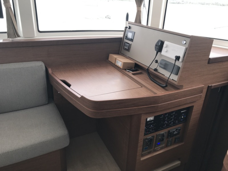 Boot mieten San Teodoro günstig Lagoon 42