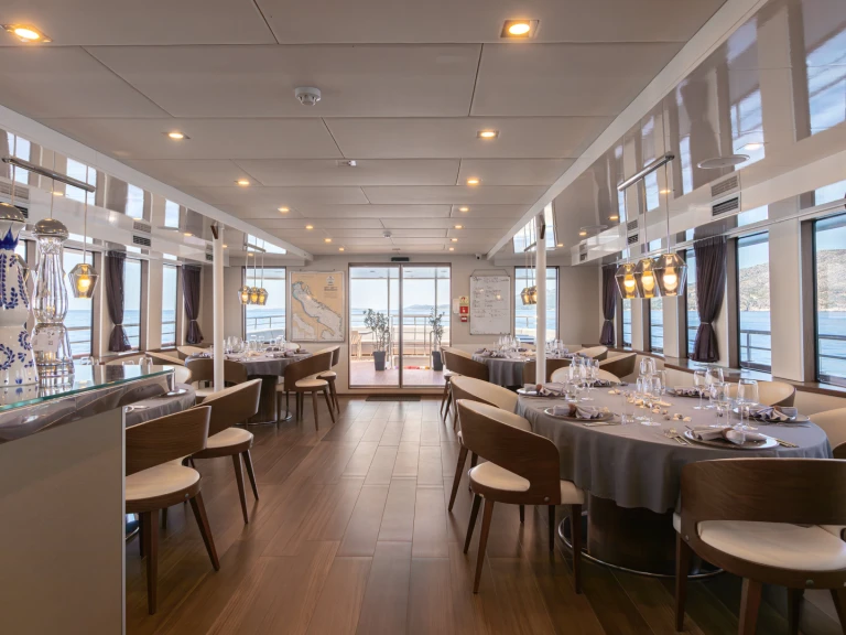 Yacht mieten in Split -  Motoryacht Yolo