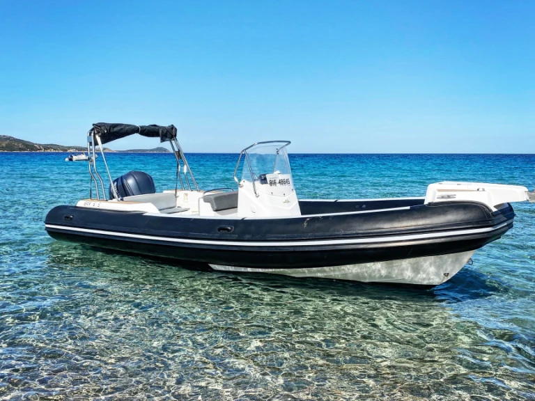 Schlauchboot mit oder ohne Skipper Capelli mieten in Bonifacio