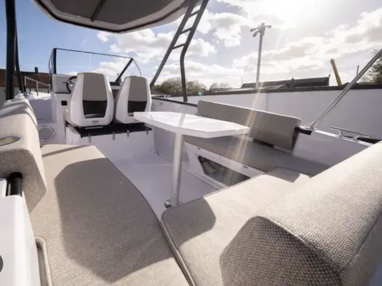 Motorboot mieten in Santa Eulària des Riu zum besten Preis