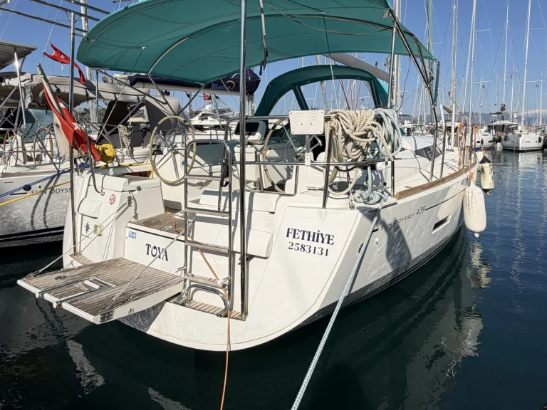 Ein Jeanneau Sun Odyssey 439 Toya mieten in Fethiye