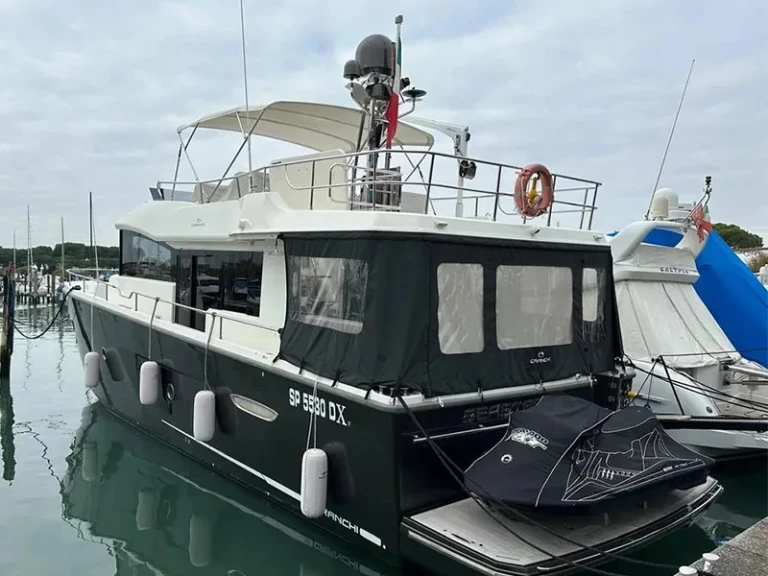 Boot mieten Cannigione di Arzachena günstig Cranchi Eco Trawler 53 LD