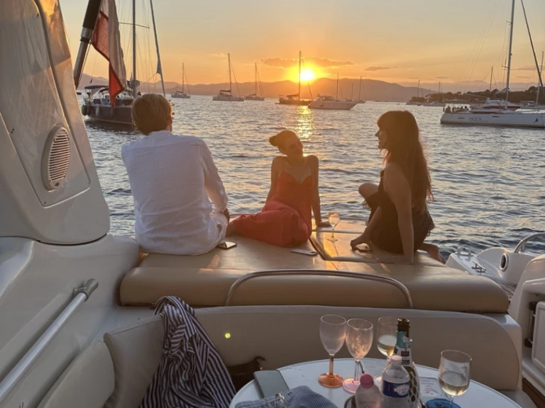 YachtCharter in Cannes - Cranchi Endurance 41 auf SamBoat