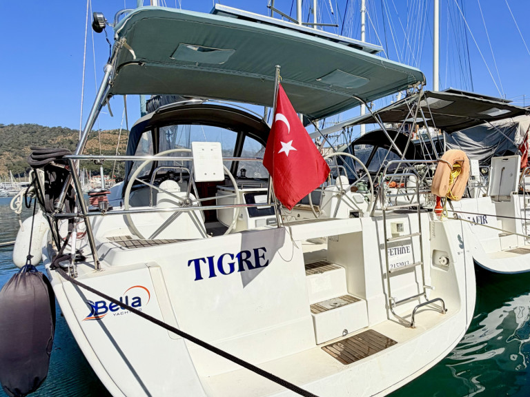 YachtCharter in Fethiye - Bénéteau Beneteau Oceanis 40 Tigre auf SamBoat