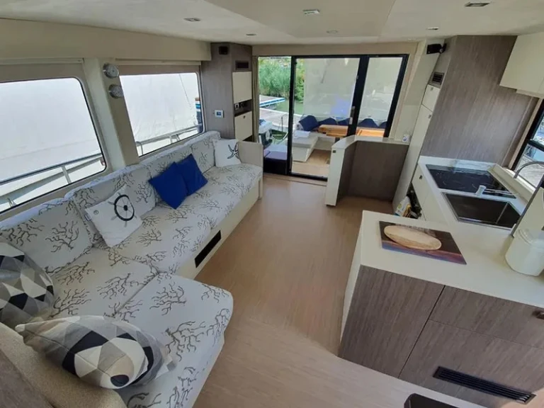 YachtCharter in Cannigione di Arzachena - Cranchi Cranchi Eco Trawler 53 LD auf SamBoat