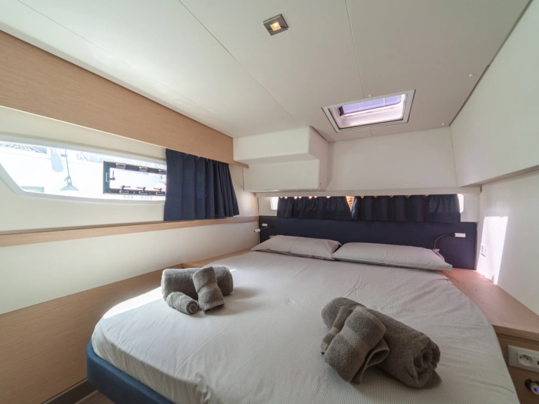 Katamaran mieten in Capo d'Orlando zum besten Preis