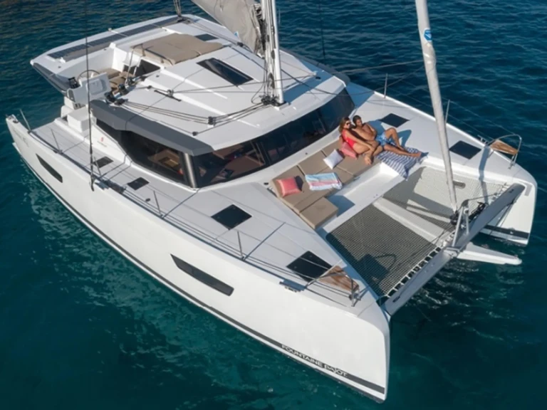 Katamaran mieten in Cogolin - Fountaine Pajot Astrea 42