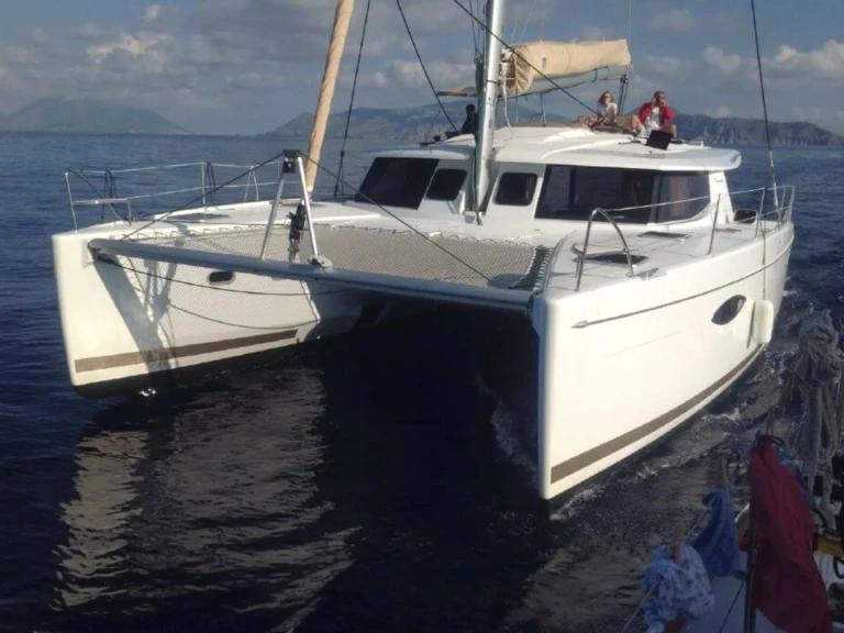 YachtCharter in Cogolin - Fountaine Pajot Helia 44 auf SamBoat