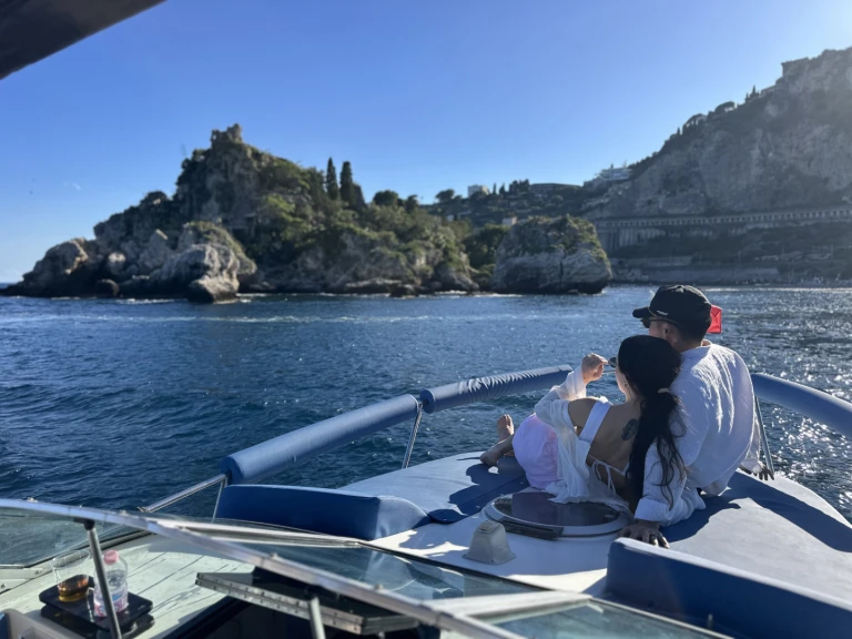 Vermietung Motorboot Celebrity mit Führerschein