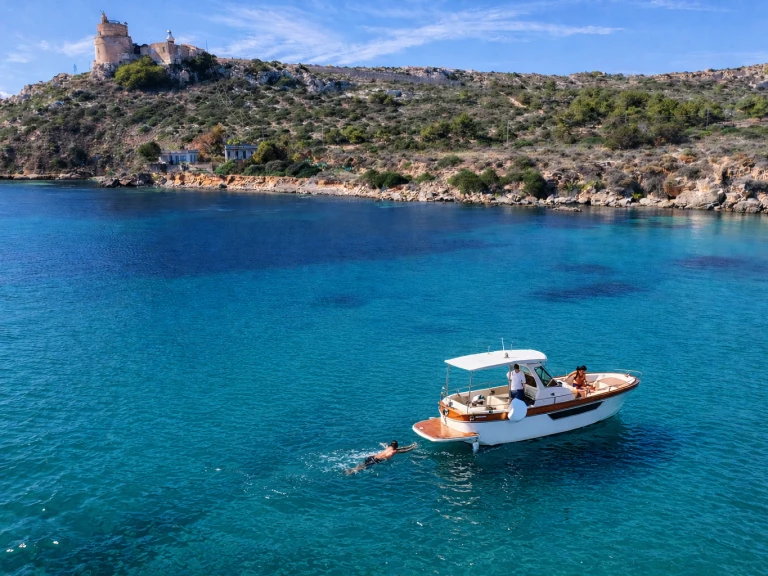 Motorboot mieten in Cagliari zum besten Preis