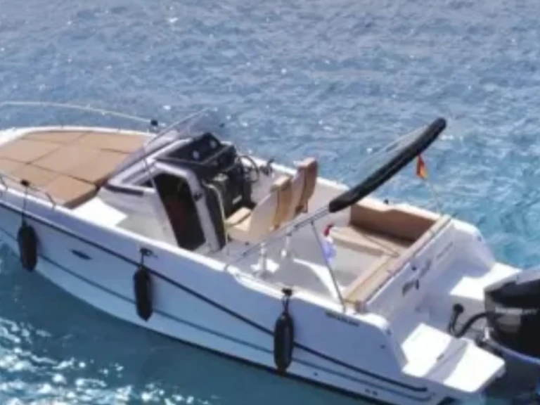 YachtCharter in Hyères - Quicksilver Activ 755 Sundeck auf SamBoat