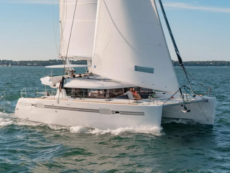 Katamaran mieten in Figari - Lagoon Lagoon 450