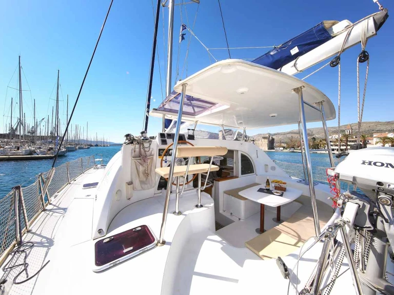 Ein Lagoon Lagoon 380 S2 mieten in Zadar