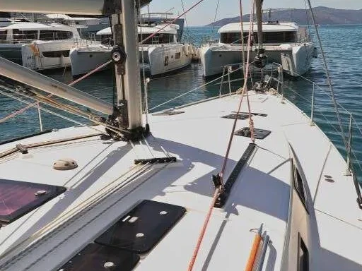 Ein Bavaria Cruiser 50 mieten in Punat