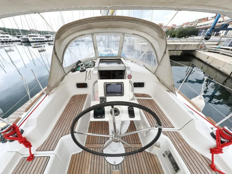 Segelboot mit oder ohne Skipper Bénéteau mieten in Punat