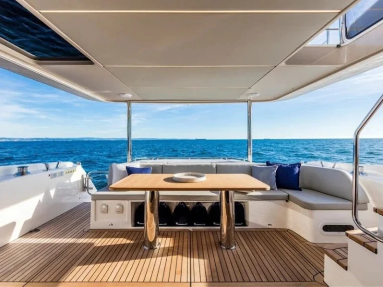 Vermietung Motorboot Absolute mit Führerschein