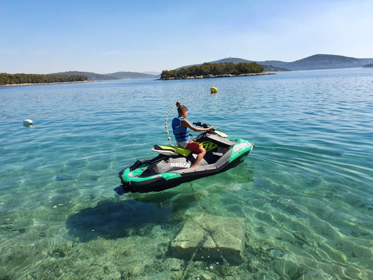 Boot mieten Jezera günstig Spark