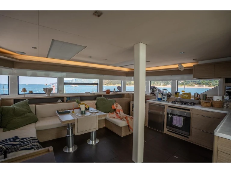 Katamaran mit oder ohne Skipper Lagoon mieten in Salerno