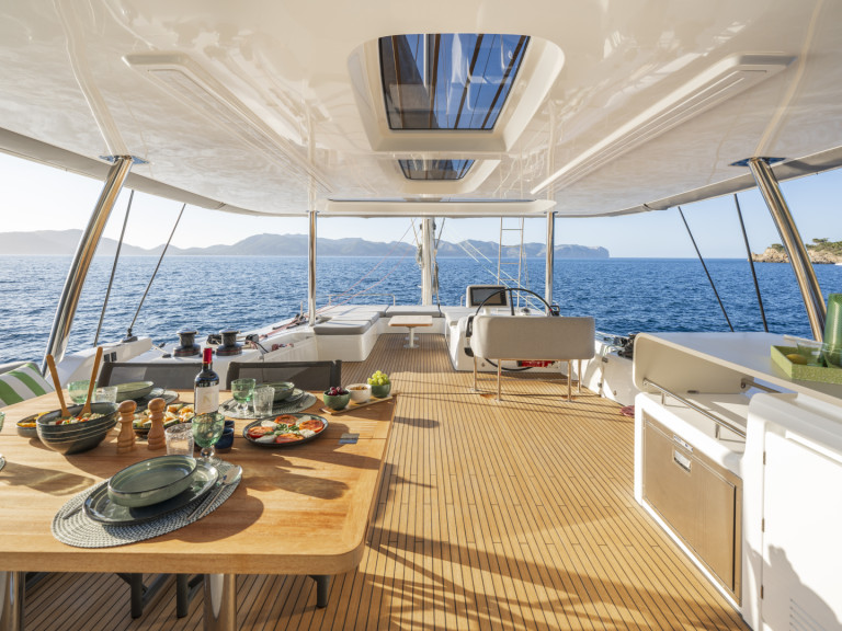 YachtCharter in Olbia - Lagoon Lagoon 60 auf SamBoat