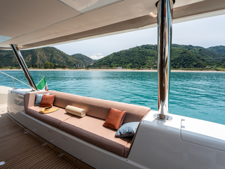 Katamaran mieten in Castellammare del Golfo zum besten Preis