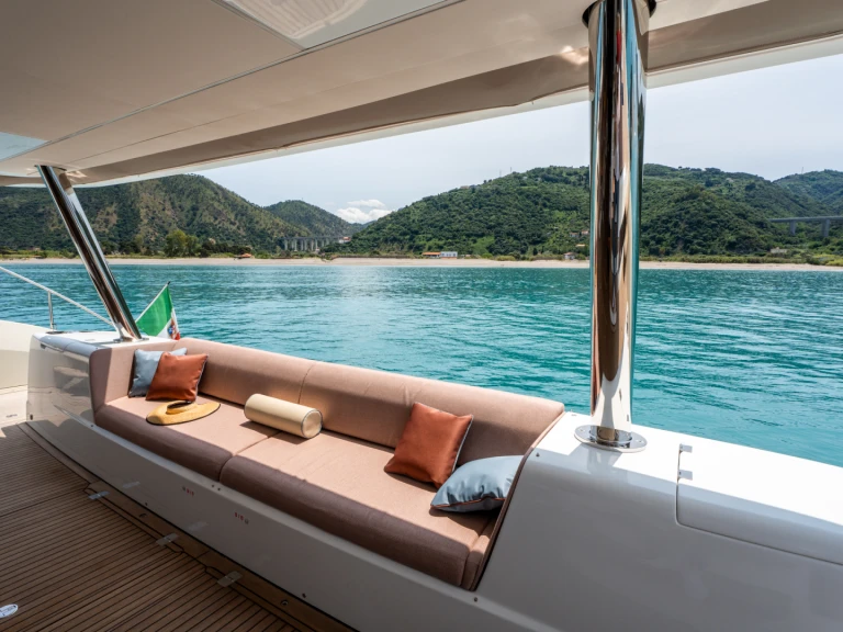 Katamaran mieten in Castellammare del Golfo zum besten Preis