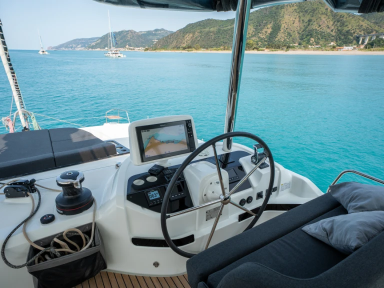 Katamaran mieten in Castellammare del Golfo zum besten Preis