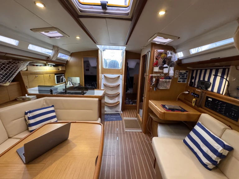 YachtCharter in Ibiza Town - Jeanneau Sun Odyssey 42i auf SamBoat