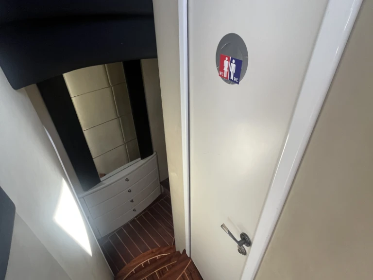 Boot mieten Beşiktaş günstig Absolute 43 Fly