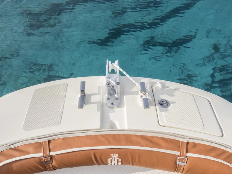 Ein Invictus  190FX mieten in Fornells