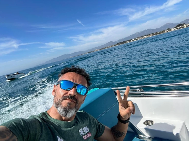 Schlauchboot mit oder ohne Skipper TIFON mieten in Cambrils